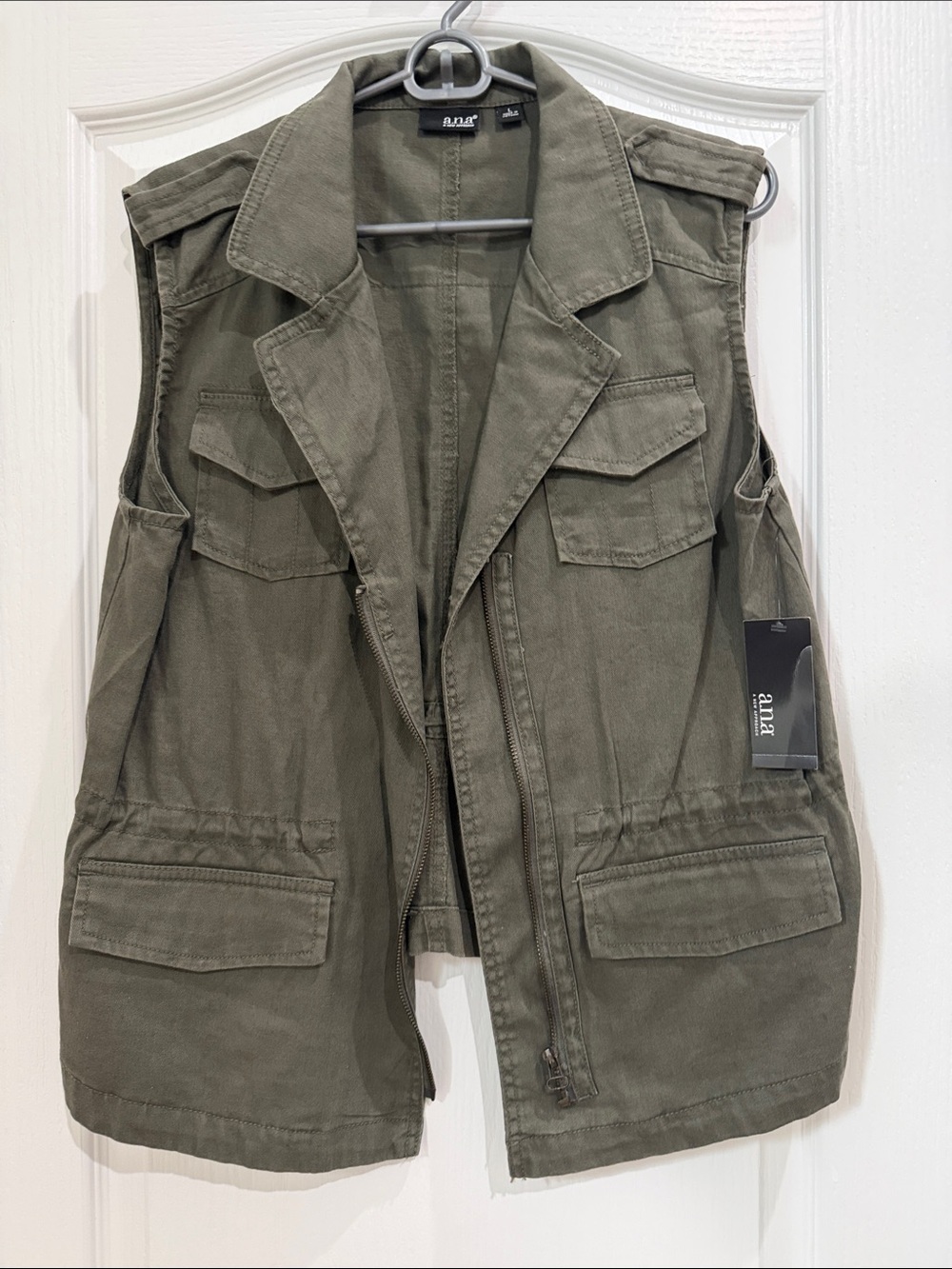 a.n.a army green Utility Vest with Multiple Pockets NWT
